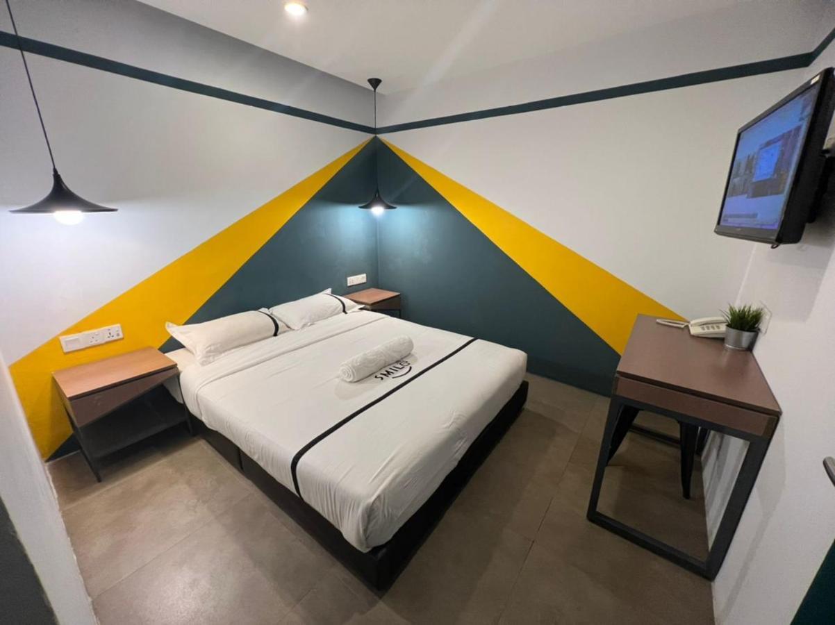 Smile Hotel Cheras Sri Permaisuri 쿠알라룸푸르 외부 사진